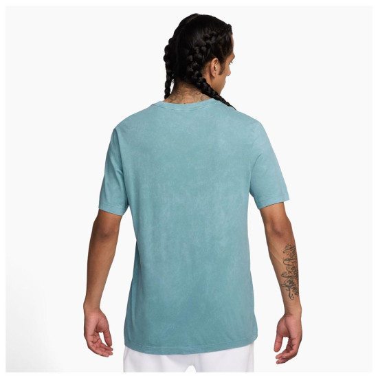 Nike Ανδρική κοντομάνικη μπλούζα Sportswear Club Seasonal Wash Tee Nike Ανδρική κοντομάνικη μπλούζα Sportswear Club Seasonal Wash Tee